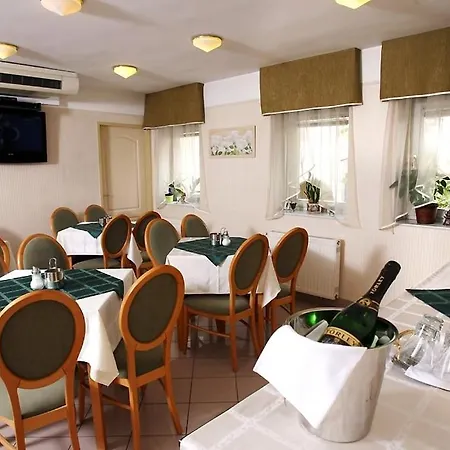 Szent Janos Hotel 3*
