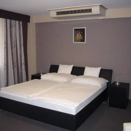 Szent Janos Hotel Eger