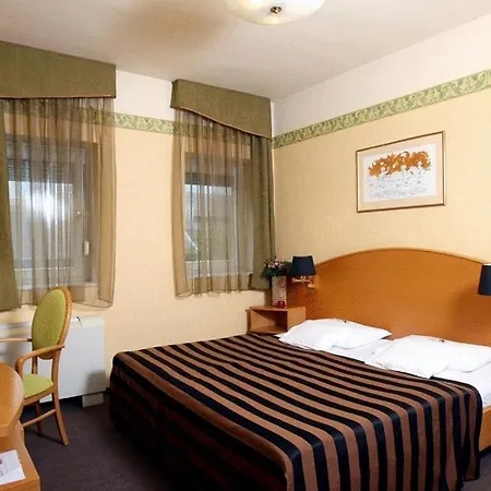 Hotel Szent Janos 3*